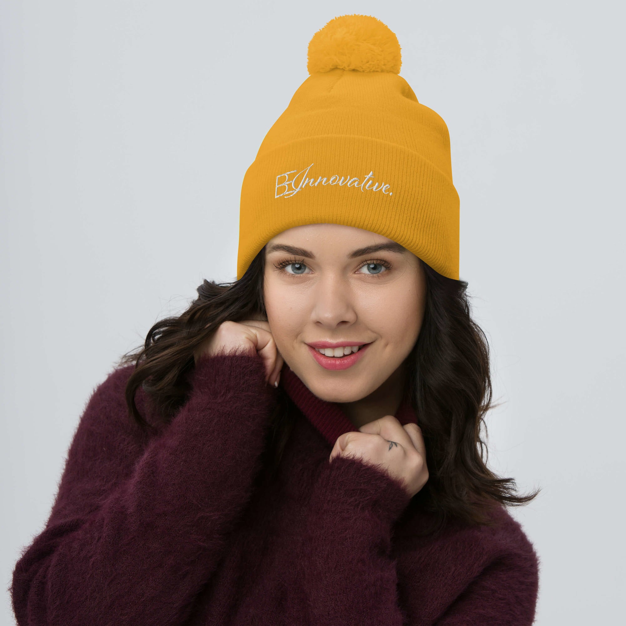 BE INNOVATIVE Pom-Pom Beanie